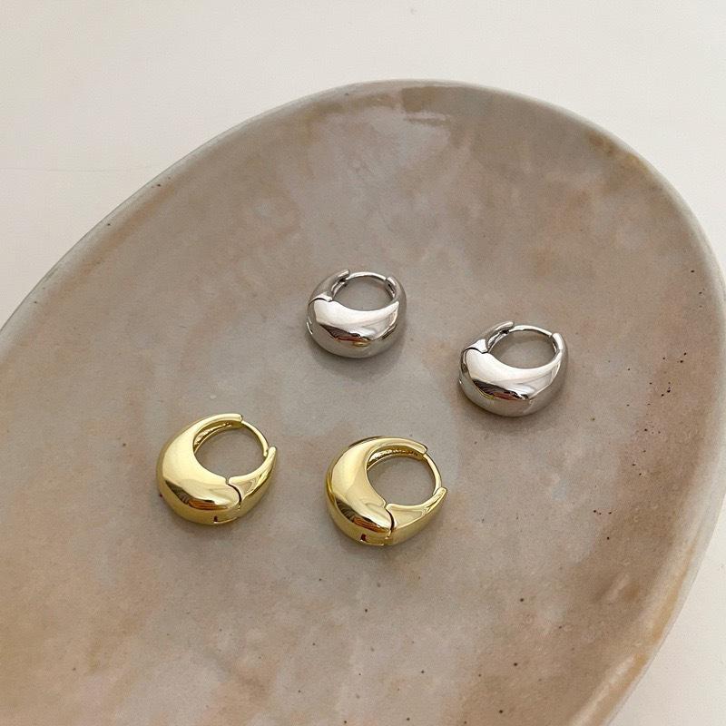 1Pair Geometric Ear Buckle Hoop Earrings For Women Girl Smooth Metal Round Circle Earring Light Luxury Punk Jewelry Gift