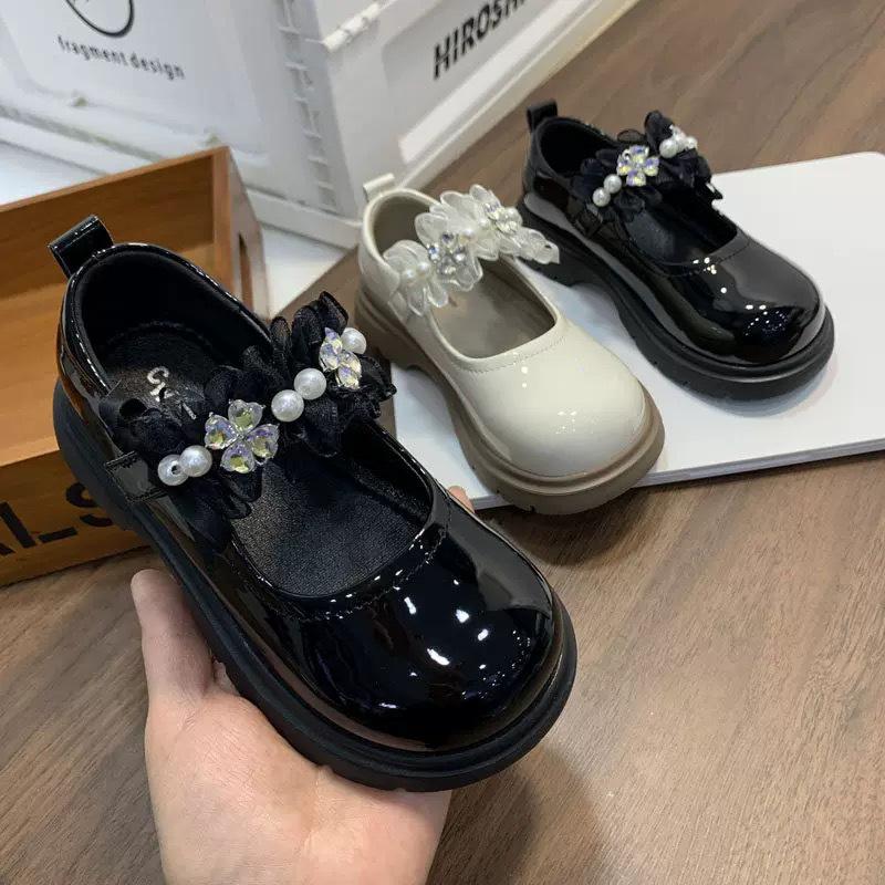 2026 Spring/Summer Girls' Korean British Style Leather Pearl Princess Shoes - Fashionable Performance Footwear for Little Girls.
