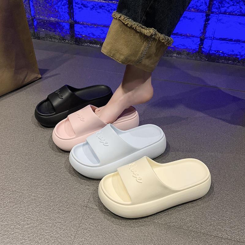 Slippers women's new outer wear summer fashion flat bottom sandals non-slip vacation seaside beach