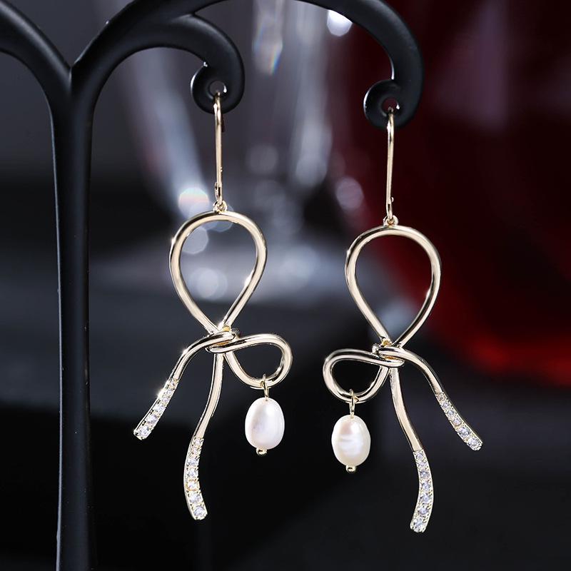 Elegant Korean Style Geometric Pearl Earrings - Personalized and In Stock