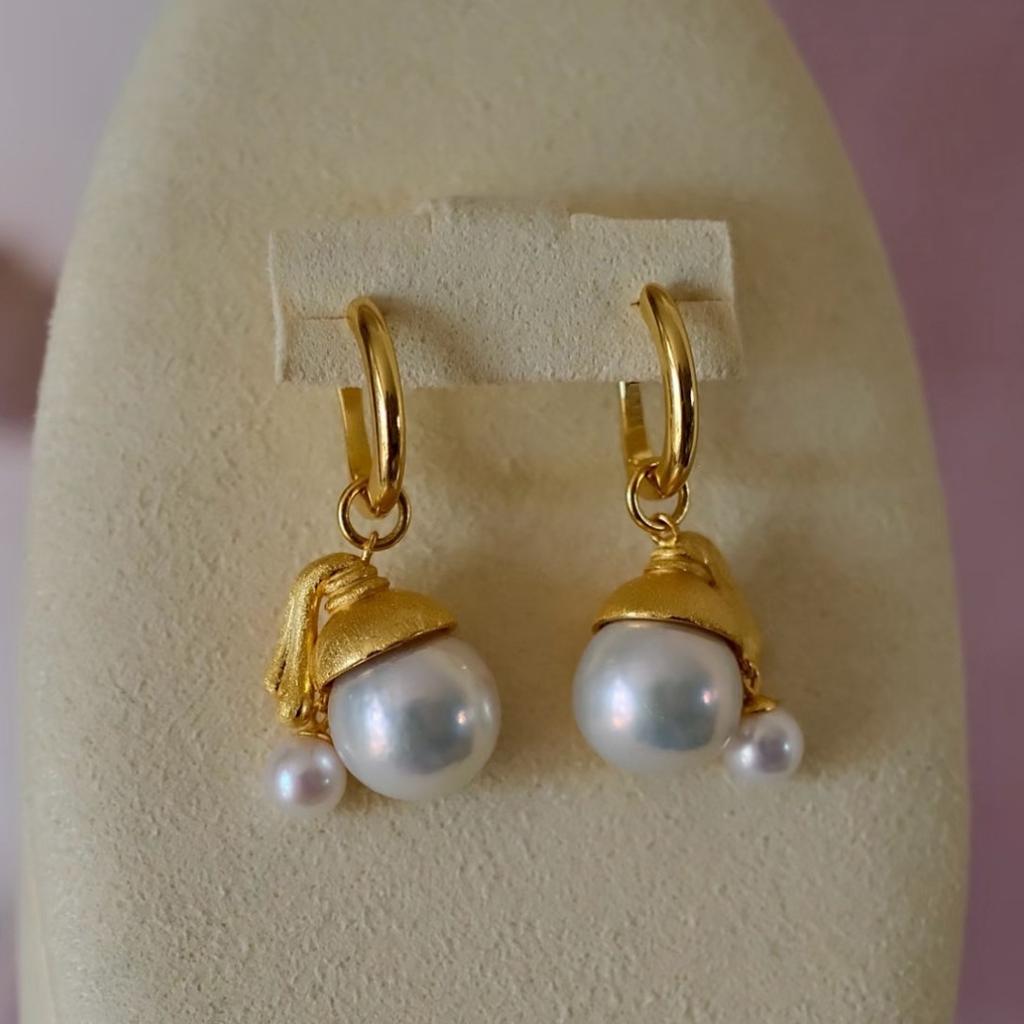 Unique and Elegant Hat Pearl Earrings for Women Charm Antique Gold Craftsm Light Luxury Brushed Round Beads Earring