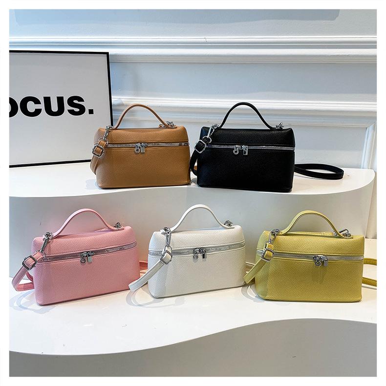 2026 New Women's Bag Fashionable, Fresh, Minimalist Solid Color Textured Single Shoulder Crossbody Handbag Small Square Bag