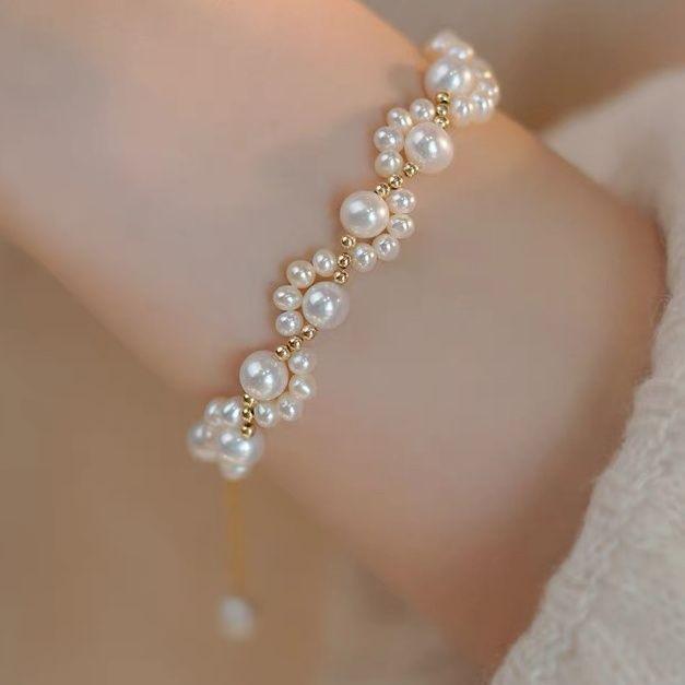 Elegant Pearl Cat Claw Bracelet: French-Inspired, Exquisite Design for Women