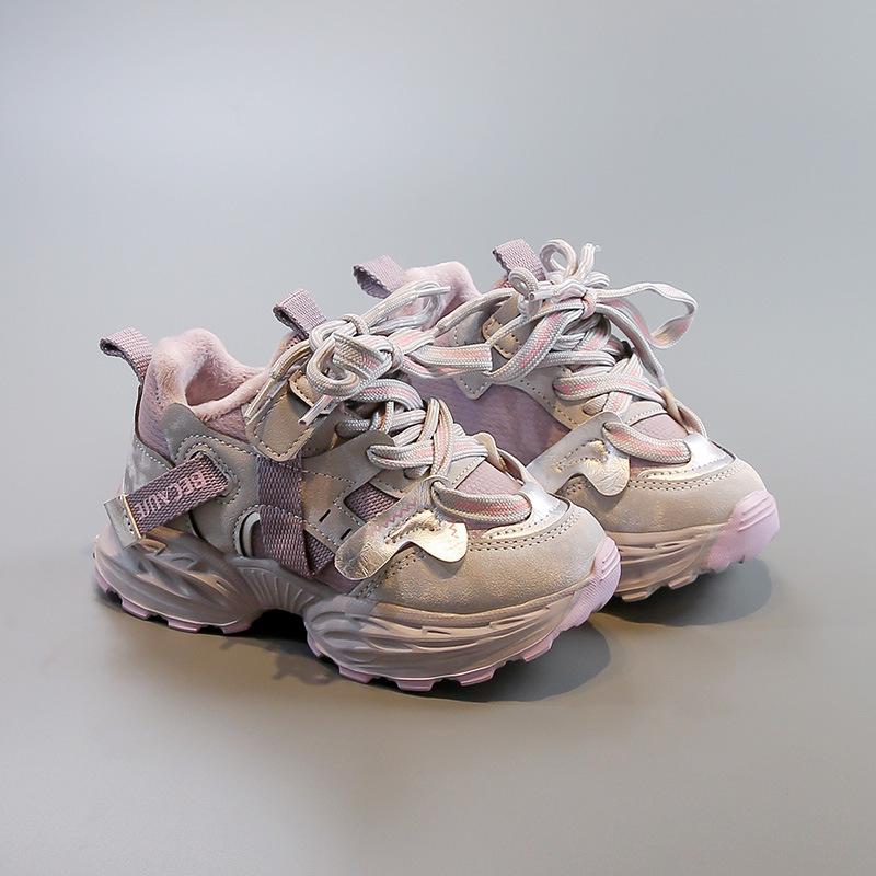 Sneakers alla moda con fodera in velluto per bambini Autunno/Inverno 2025: Stile trendy da papà per ragazzi e ragazze