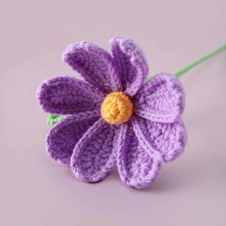 1Pcs Crochet Lily Flowers Creative Hand-knitted Lilies Flower Bouquet Wedding Party Home Decor