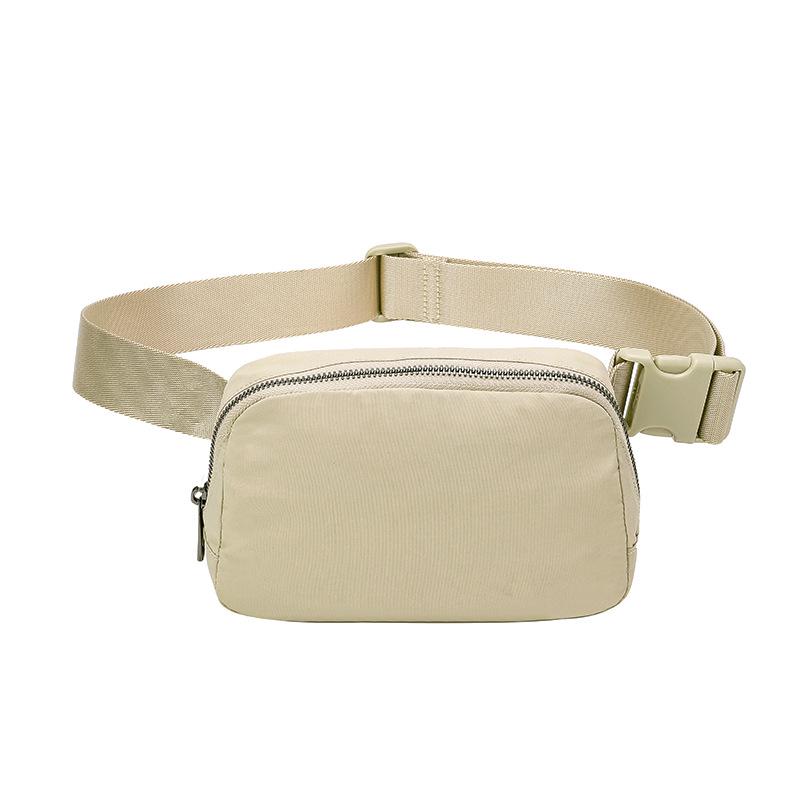

Water-Resistant Nylon Fanny Pack: Unisex Chest Bag for Running & Mobile Phone Storage Below 20L
