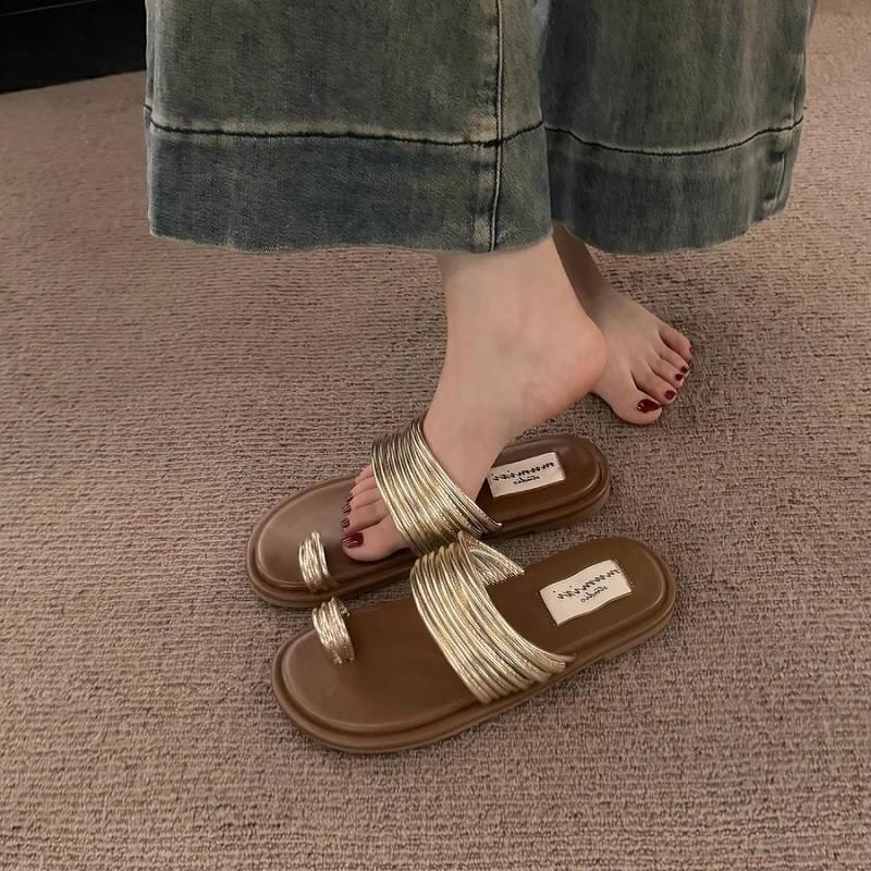 Niche design set toe cool slippers women's summer wear new with skirt seaside flat sandals