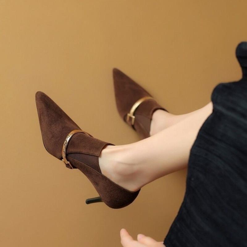 Mode Damen Schuhe im Angebot Neue High Heels Retro Kleid Pumps Damen Metalldekoration Spitzschuh Slipper Dünne Absätze Schuhe Damen