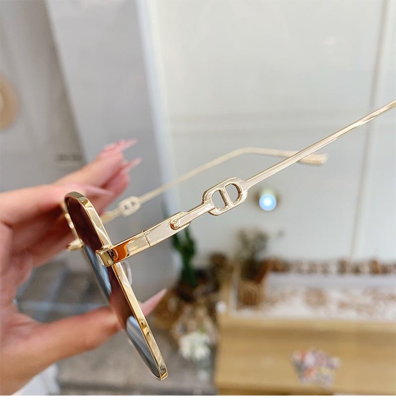 Trendy High-End Women's Square Metal Sunglasses - Internet Celebrity Style