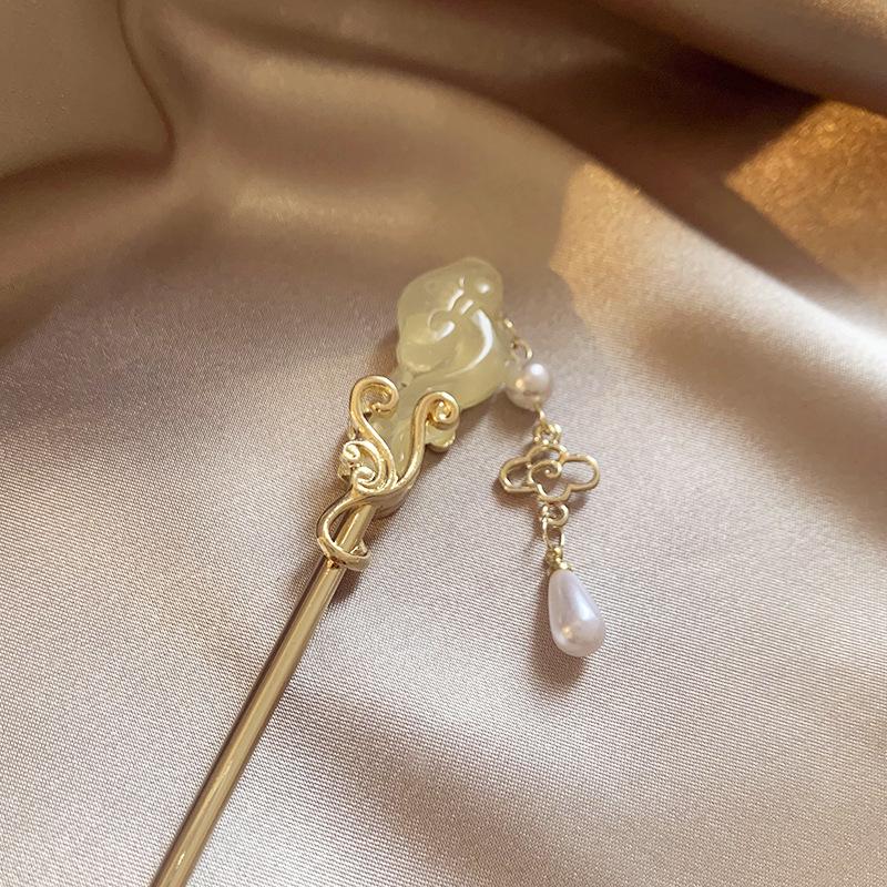 2025 Trendige Cheongsam-Hängeohrringe aus Naturstein: Damenaccessoires im chinesischen Stil