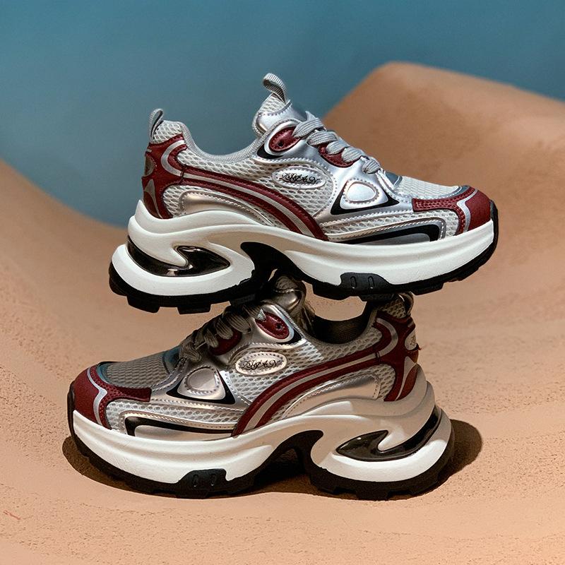 

Women s spring new thick-soled small men increase their height and show their feet. Small casual sports shoes 35 красный