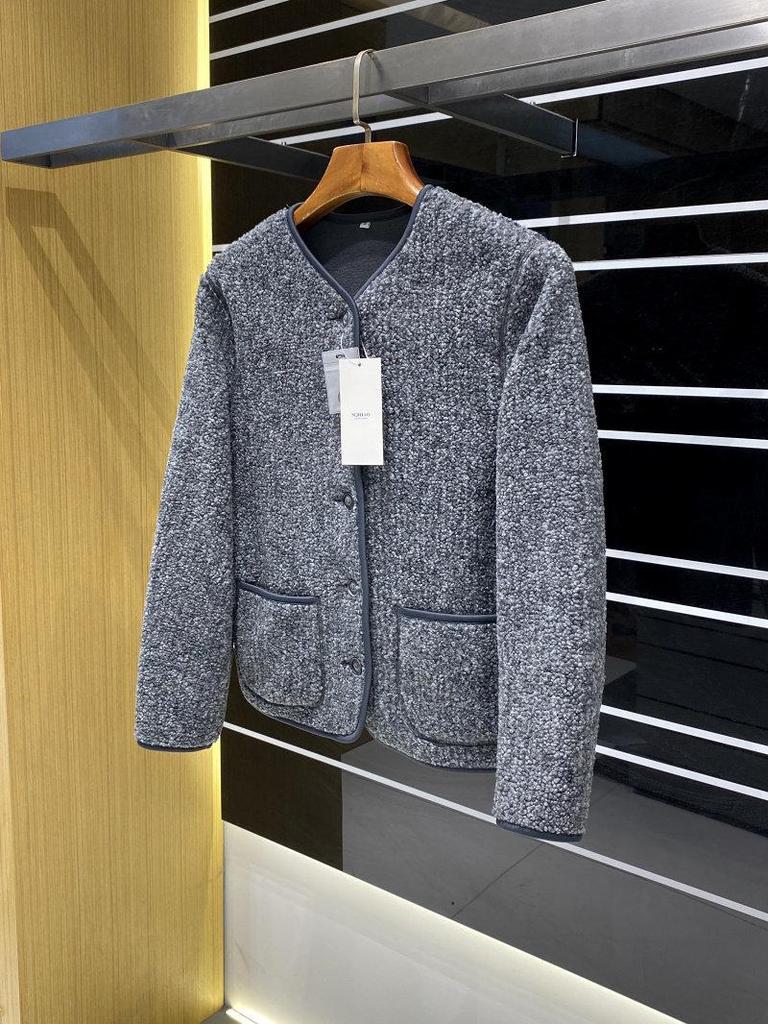 Japanese Designer Women's Imitation Lambswool Fleece Cardigan - Trendy Round Neck Warm Outerwear.