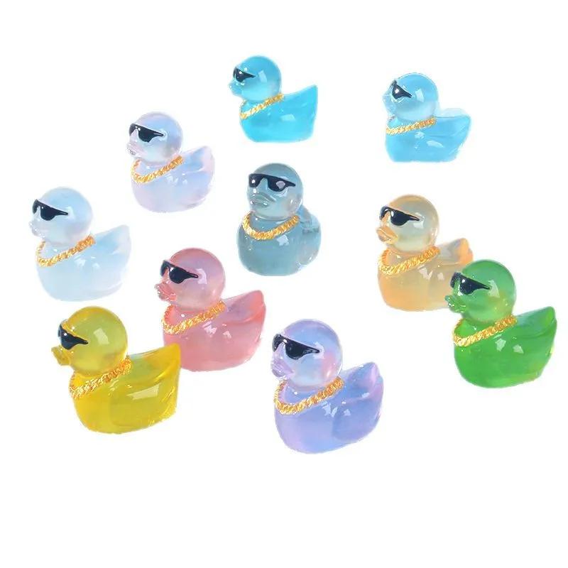 200-50Pcs Mini Glow In The Dark Gold Chain Social Duck Moss Micro Landscape Miniature Luminous Duck Diy Fairy Garden Home Decor