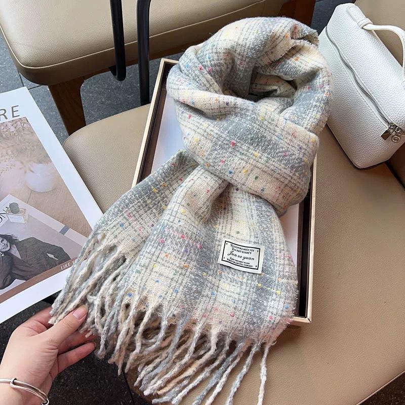 Scarf female Korean version versatile high sense showing white grid new autumn and winter student couple atmosphere fashionable warm scarf