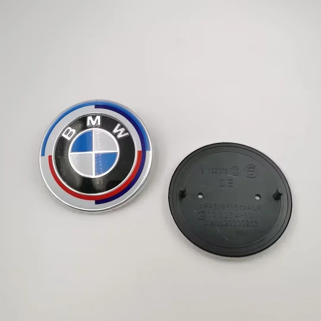 

Горячий товар 82 мм Передняя эмблема на капот для BMW Race Track Черно-белый логотип 74 мм Задний значок 1pcs74mm