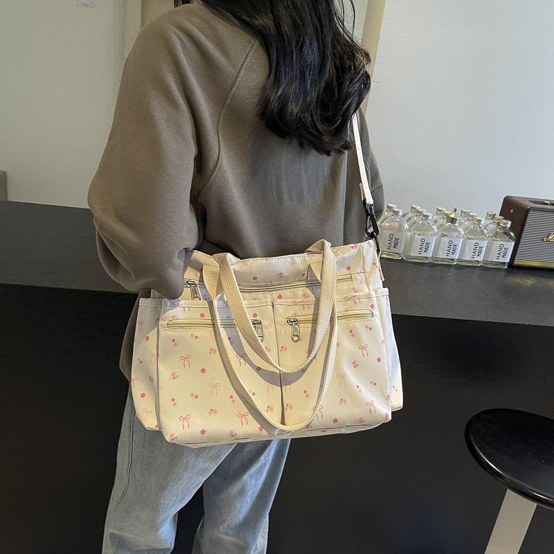 Women Slouchy Tote Handbag Adjustable Strap Daily Commuting Bag Multi-pockets Fashion Shoulder Bag Embroidery Love Work Bag