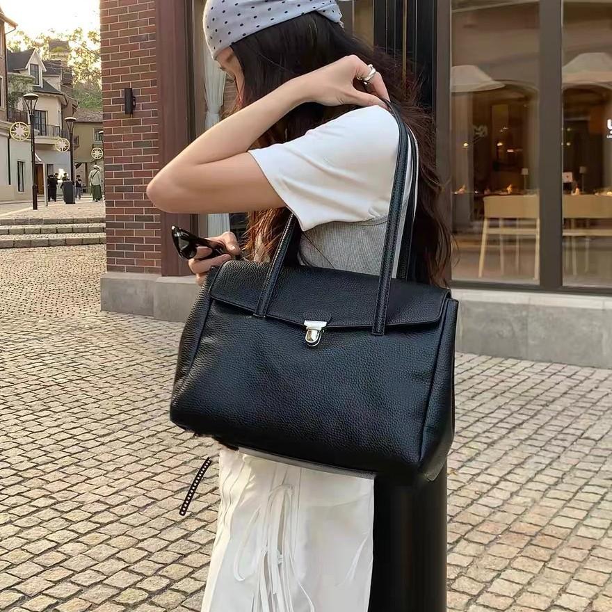 Korean Version of Spring and Summer New Style Flip Style Commuting Shoulder Bag Ins Versatile Tote Bag for Women