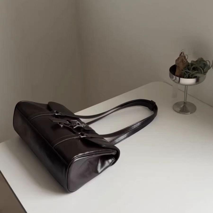 Niche design handbag bag new sweet cool babes locomotive bag retro commuter armpit bag