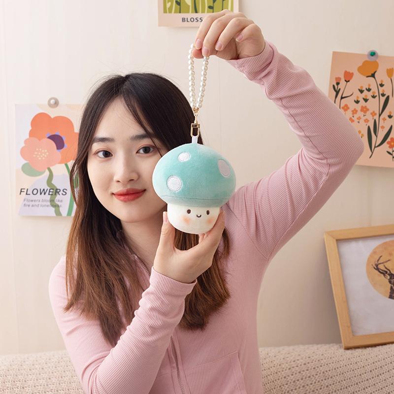 10Cm Cute Mushroom Plush Pendant Stuffed Soft Colorful Plant Emotion Face Pearls Chain Keyring Fashion Accessory Gift