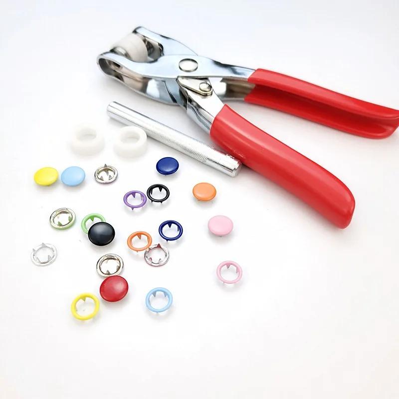100 buc Metal Prong Snap buton Hollow Press Prong fixare știfturi cu clește set de scule kituri pentru haine îmbrăcăminte cusut genți pantofi