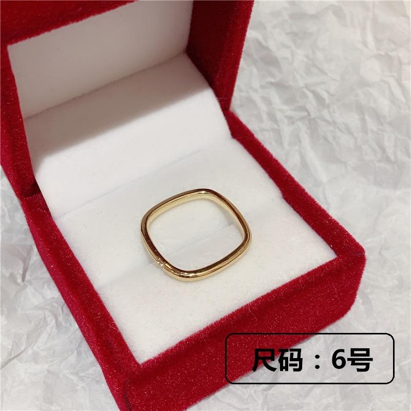 New trendy Zhoujia small square ring, golden square ring for women, personalized ring temperament, simple plain ring ring.