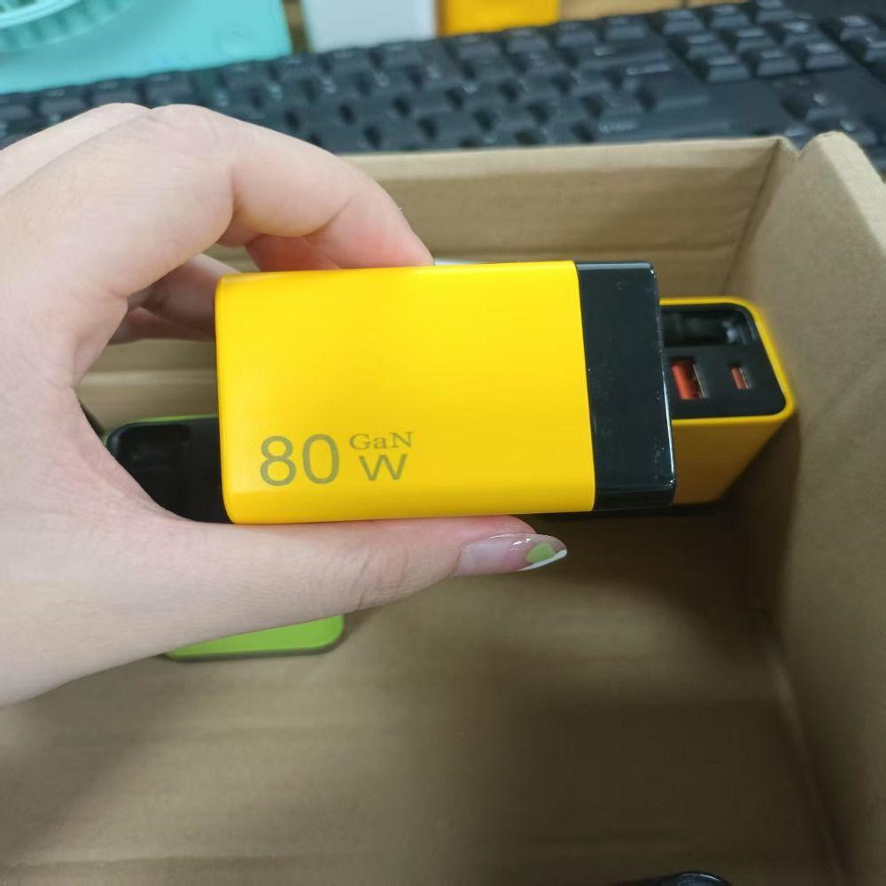 Retractable Cable Fast Charger 80W Power USB C Charger 3 in 1 PD Fast Charging Travel Use