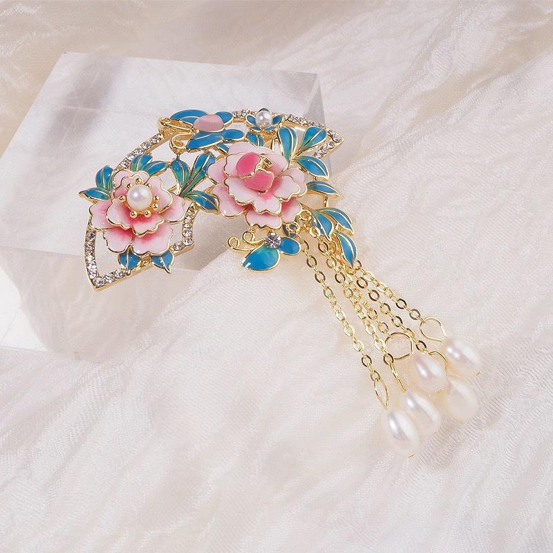 Chinese Pearl Peony Tassel Brooch for Qipao & Hanfu – Women's Pin Accessory
