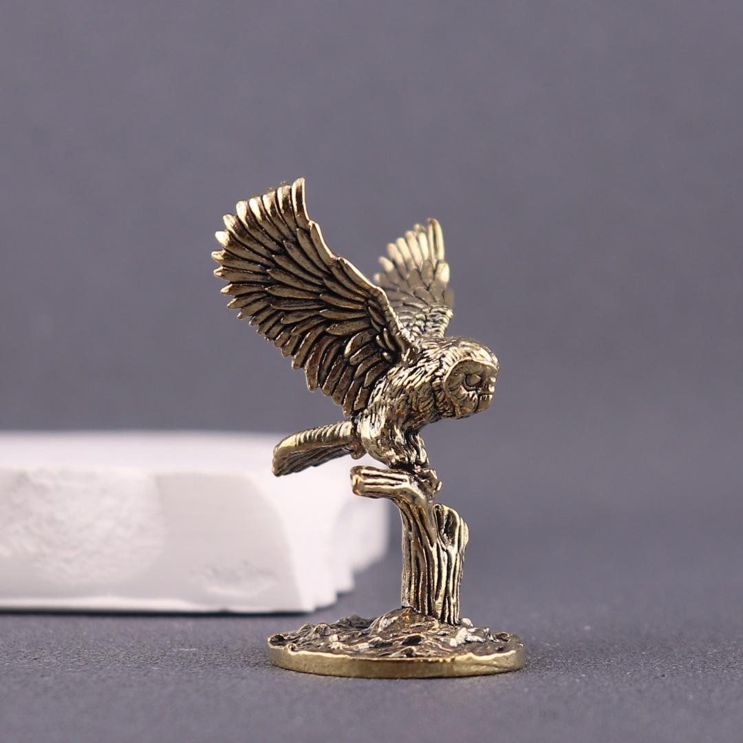 

Creative Brass Branch Owl Figurine, Sculpture, Desktop Ornament, Creative And Unique Retro Ware. One Size бронзовий