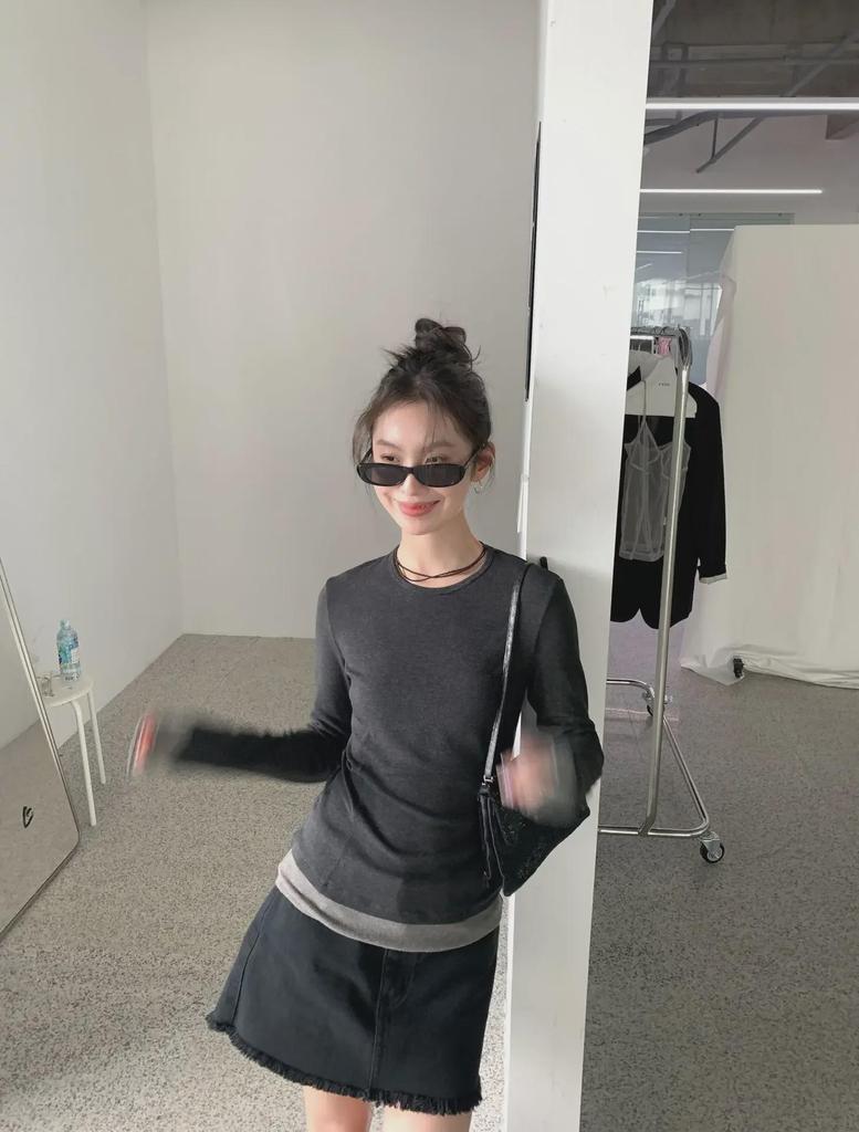 Nan Tao Women's Fake Two-Piece Slim Fit Long-Sleeve Top - Spring 2025 Korean Style Round Neck Shirt