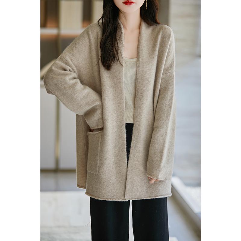 French Retro Mid-Length Cashmere Cardigan - Loose, Comfortable & Versatile Sweater Coat
