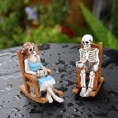 Long-lasting Resin Art Halloween Skeleton Couple Figurine Resin Male Female Ornament Chair Statue Mantel Shelf Decor for October