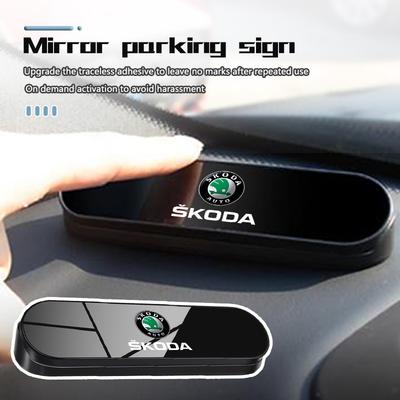 Accesorii pentru interiorul mașinii – Jucării auto şi decorațiuni