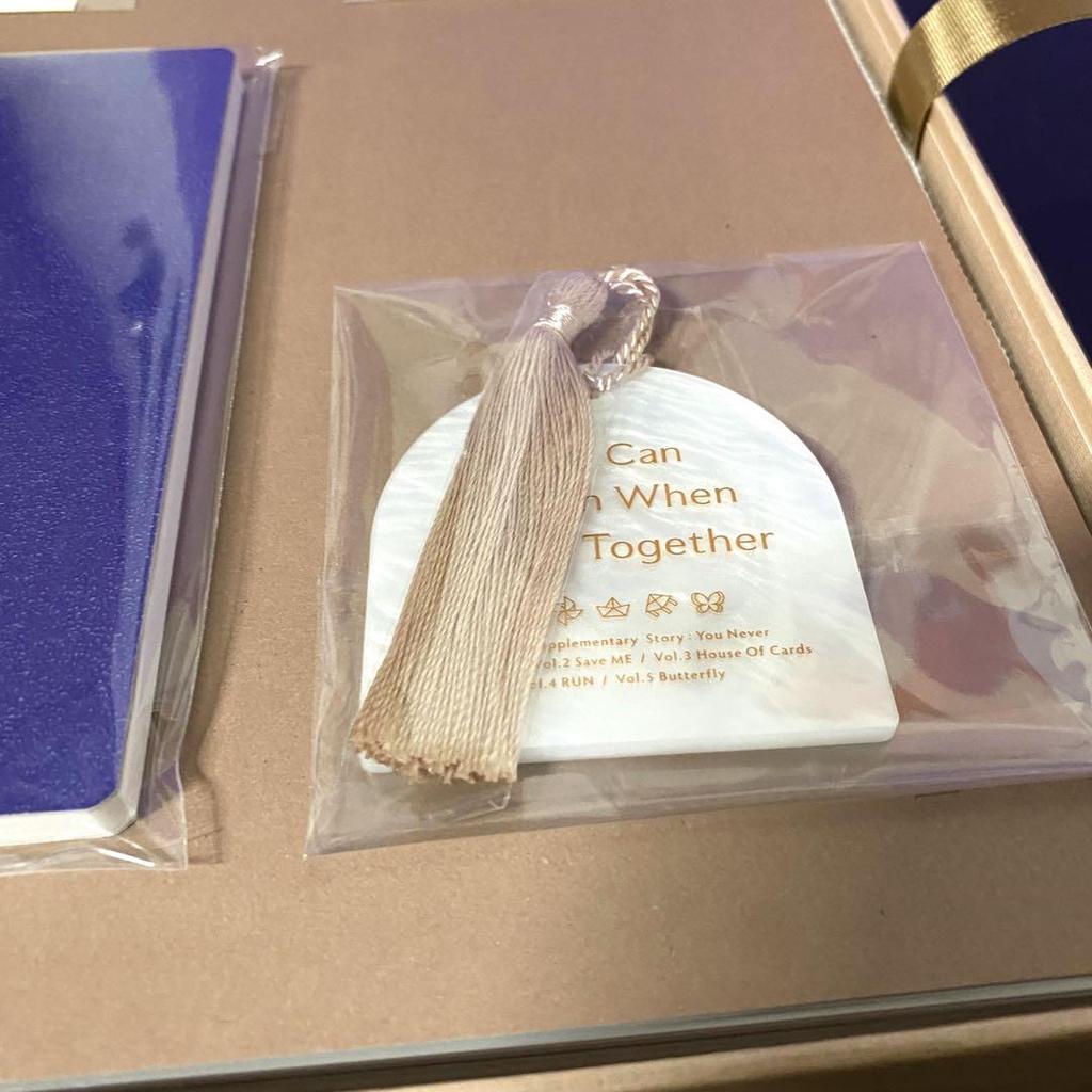 [USED] GRAPHIC LYRICS with BTS Special Package