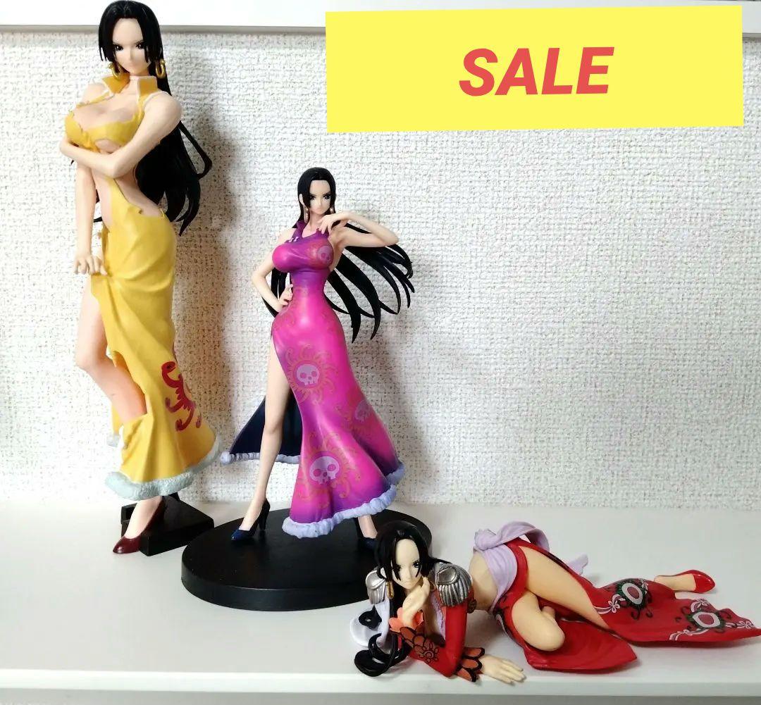 

[USED] One Piece Hancock Figures (3 figures)