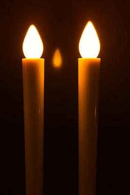 Audio Fan LED Candles, 2 Pieces, 17cm Long, Easy To Operate, Uses AAA Batteries (sold Separately), No Risk of Fire, Perfect for Festivals, Obon, and