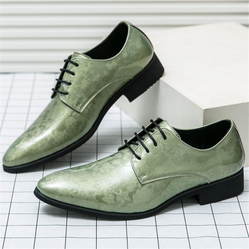 Luxury Fashion New Men's Charm White Lace Up Patent Leather Oxford Shoes Designer Formal Wedding Prom Dress Homecoming Footwear