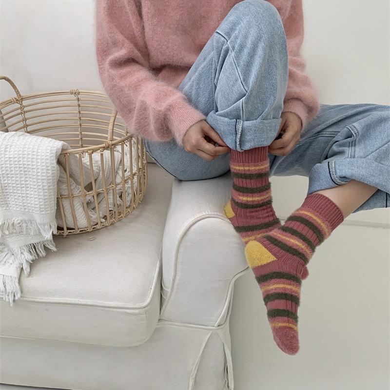 Thick Stripes Color Matching Contrasting Sable Furry Socks Sweet Retro Warm Women'S Mid-Tube Socks