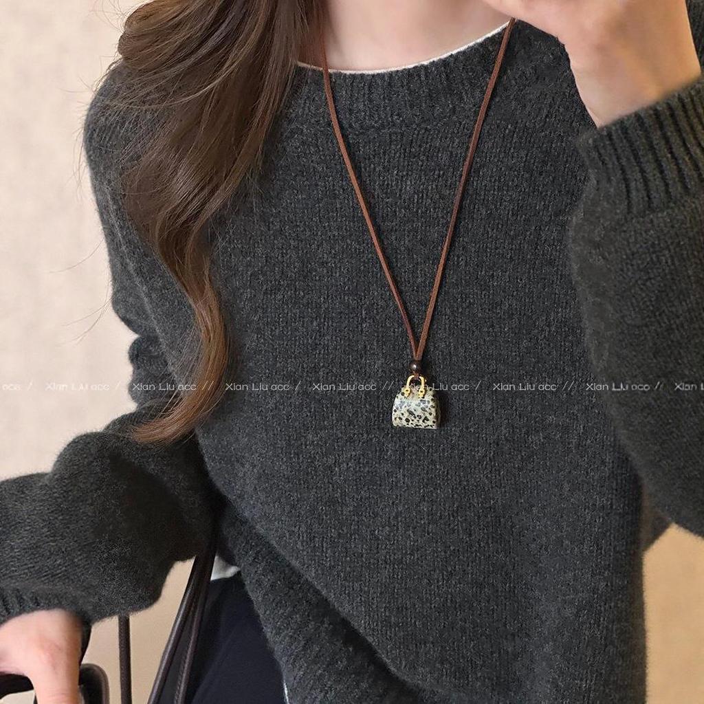 Korean Velvet Cord Tiger Eye Stone Pendant Necklace for Women – High-End Niche Design, Perfect for Autumn and Winter Sweaters.