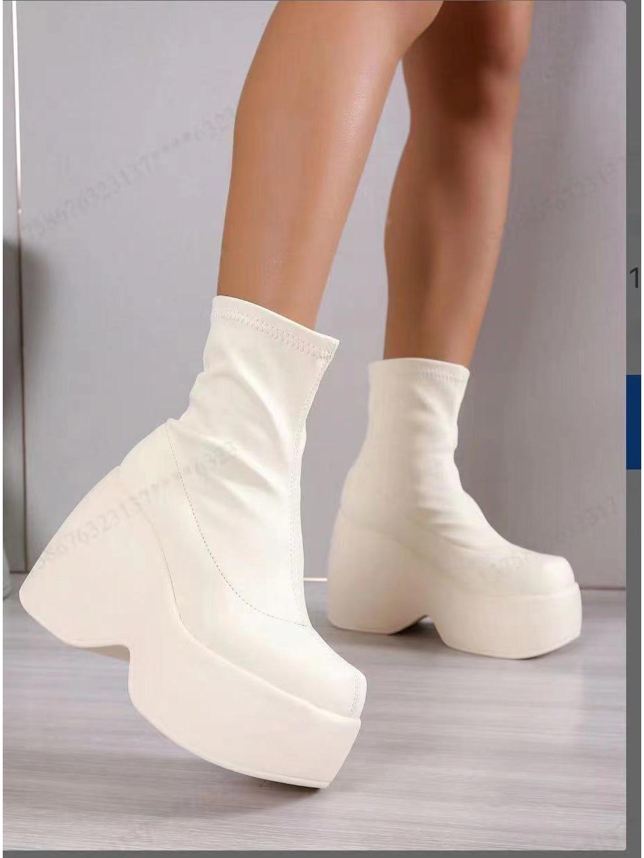 

Жіночі модні ботильйони на танкетці осінь/зима 2022 - товста підошва, платформа, висота до середини литки, еластичний дизайн, що робить стрункішою 45