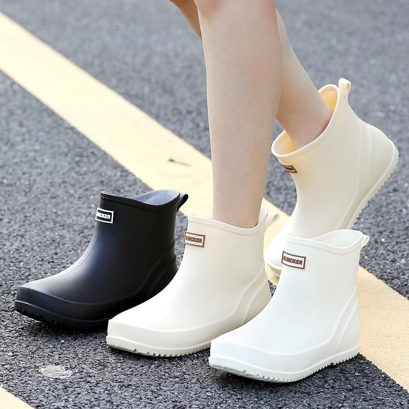 Fashion Rain Shoes Women's Medium Rain Boots Round Head Exquisite Girls Versatile Outdoor Wading Shoes Rainy Day Non-slip Water Shoes