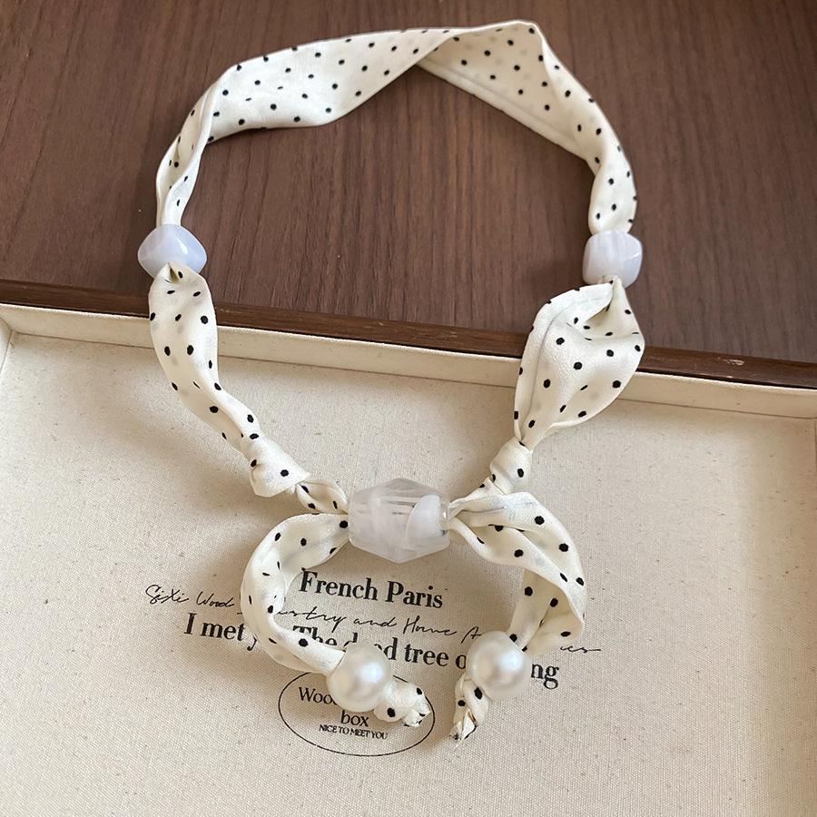 Retro style coffee fabric acrylic love necklace light luxury sweater chain versatile necklace women