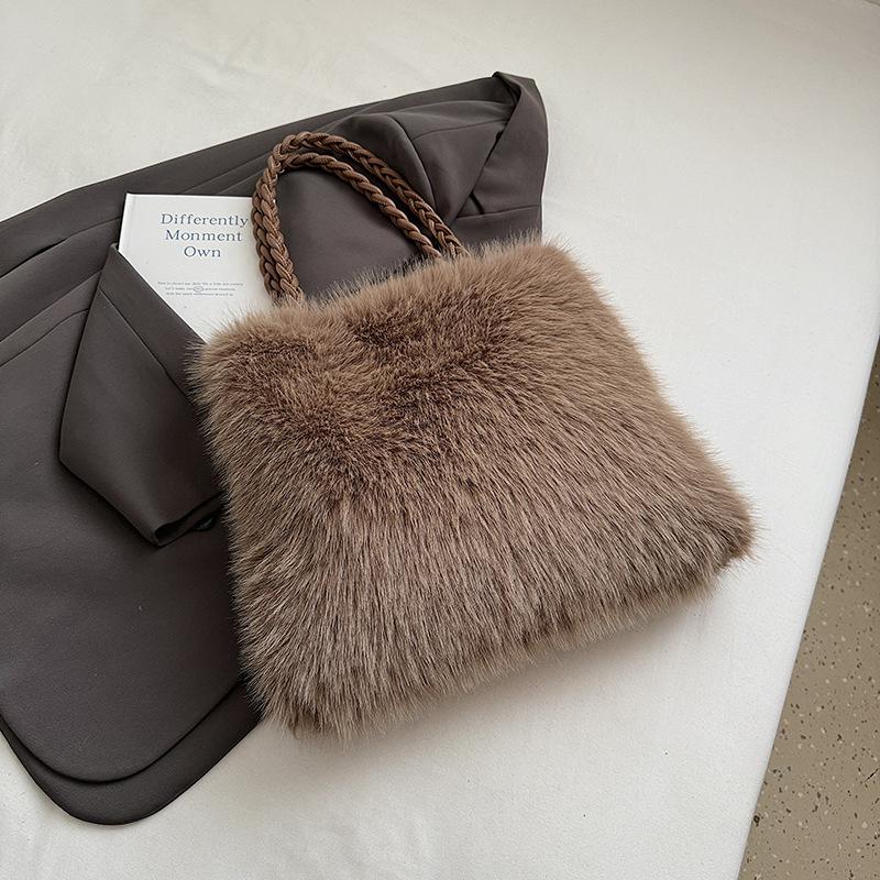 New Women's Shoulder Bag Plush Bag