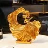 Moderne minimalistische goldene Tänzerin Harzskulptur Dekoration Wohnzimmer Büro TV-Schrank Eingangsbereich