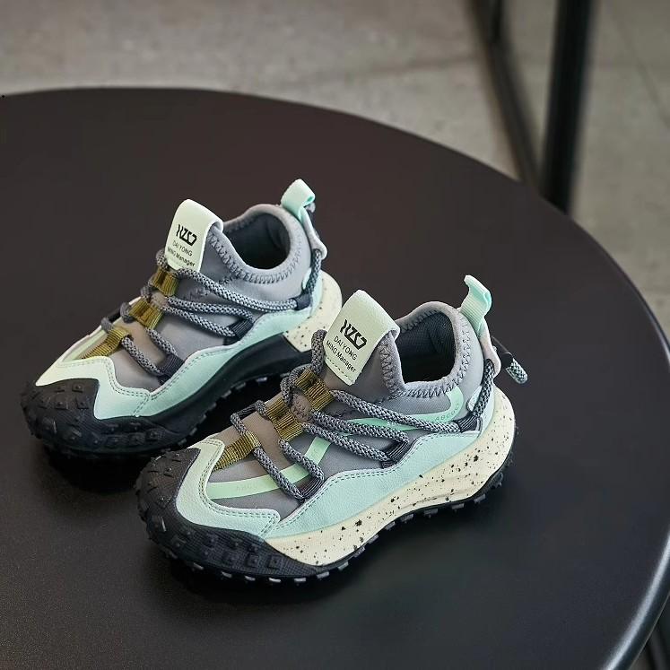 Boys' shoes 2025 new autumn tide brand children's mountaineering shoes spring and autumn middle-aged and older children's sports running shoes girls