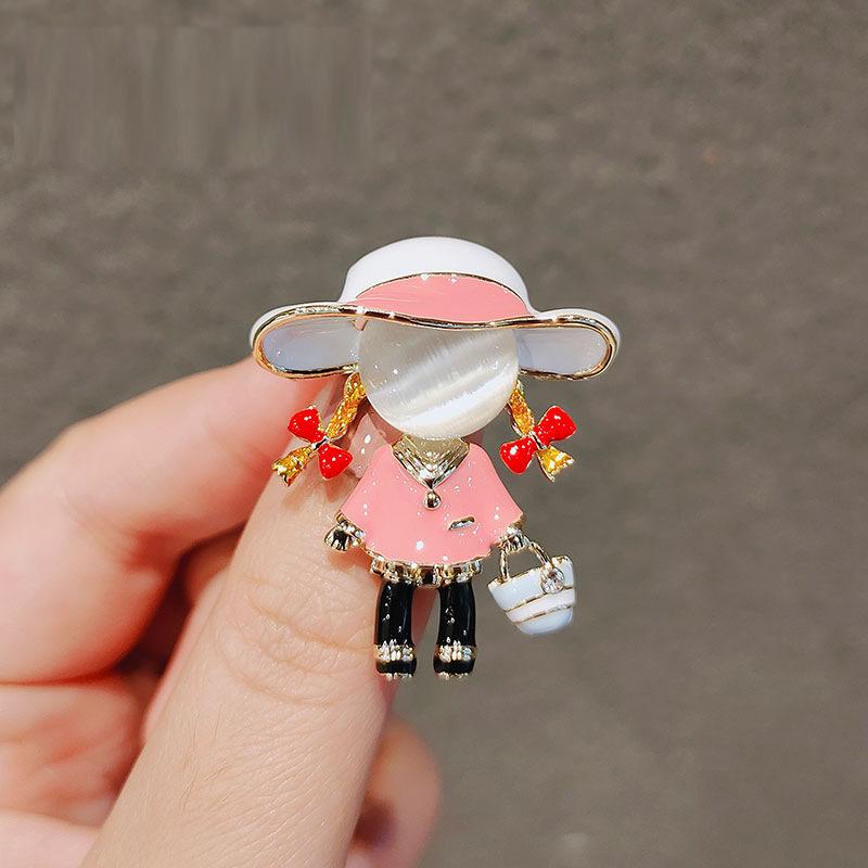 1Pcs Cartoon Characters Jewelry Clothing Accessories Cute Enamel Little Girl Brooches For Women Opal Carrying Bucket Girl Pin
