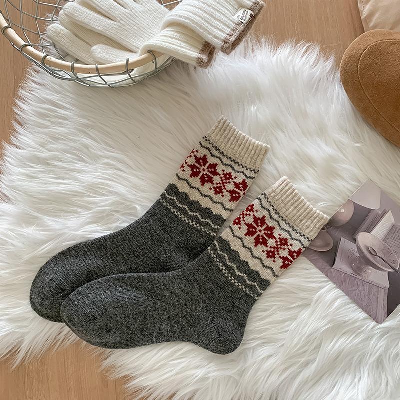

Winter Retro Versatile Color Sheep Wool Socks Women S Color-Blocking Snowflake Pattern Pile Socks To Keep Warm One size світло-сірого кольору