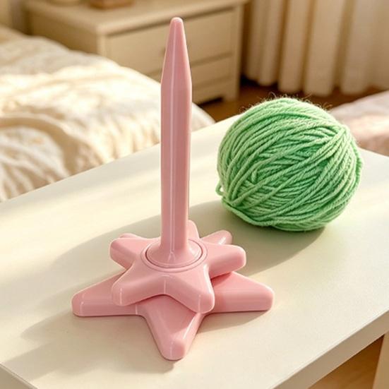3D Printed Yarn Spinner Smooth Rotating Yarn Holder Cute Star Tangle-Free Yarn Spinner for Crocheting Knitting Lovers