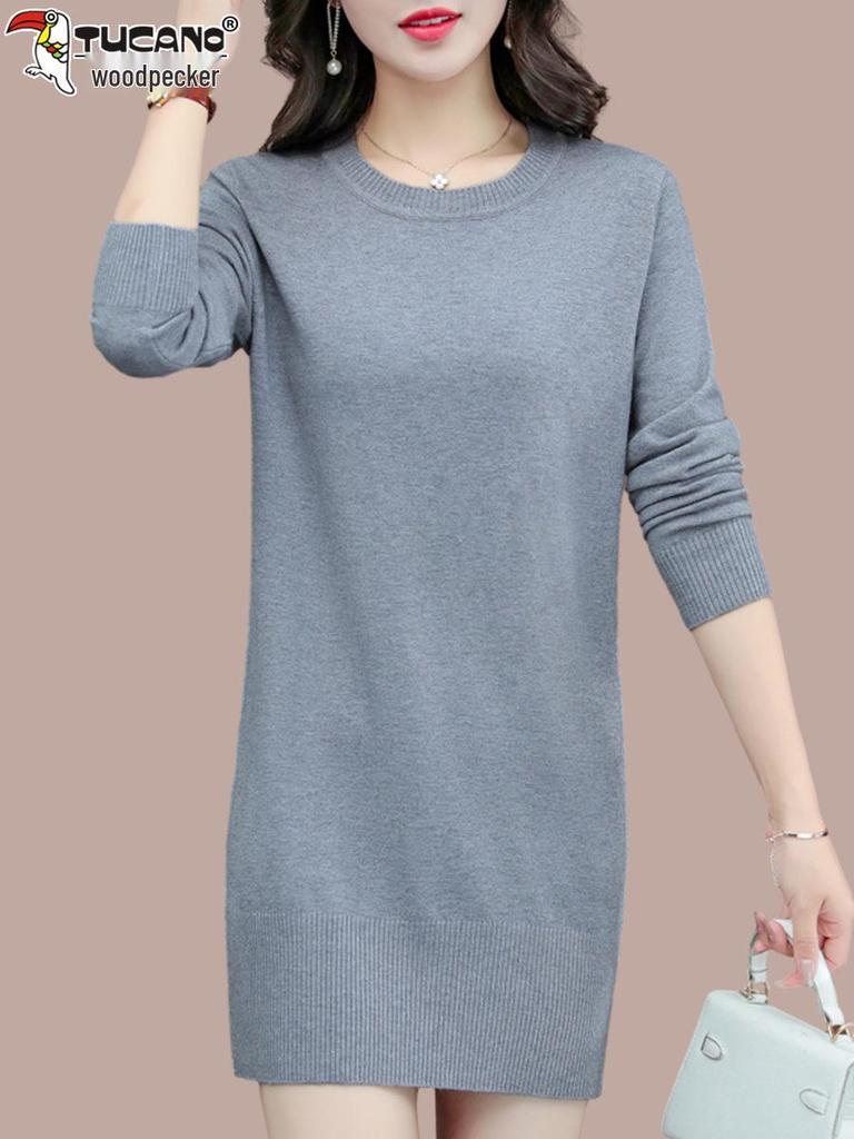 Suéter de Tricô de Comprimento Médio Feminino Woodpecker - Blusa Solta Plus Size com Gola Redonda, Coleção Outono/Inverno 2025.