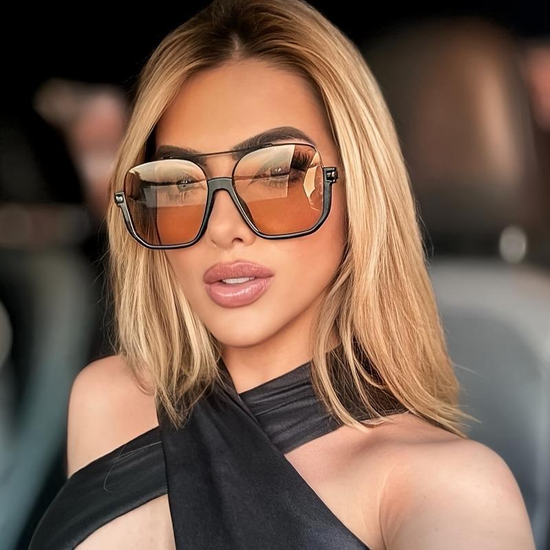 Women's Vintage Rectangular Fashion Glasses Stylish PC Frame with Metal Hinges Casual Streetwear Accessory