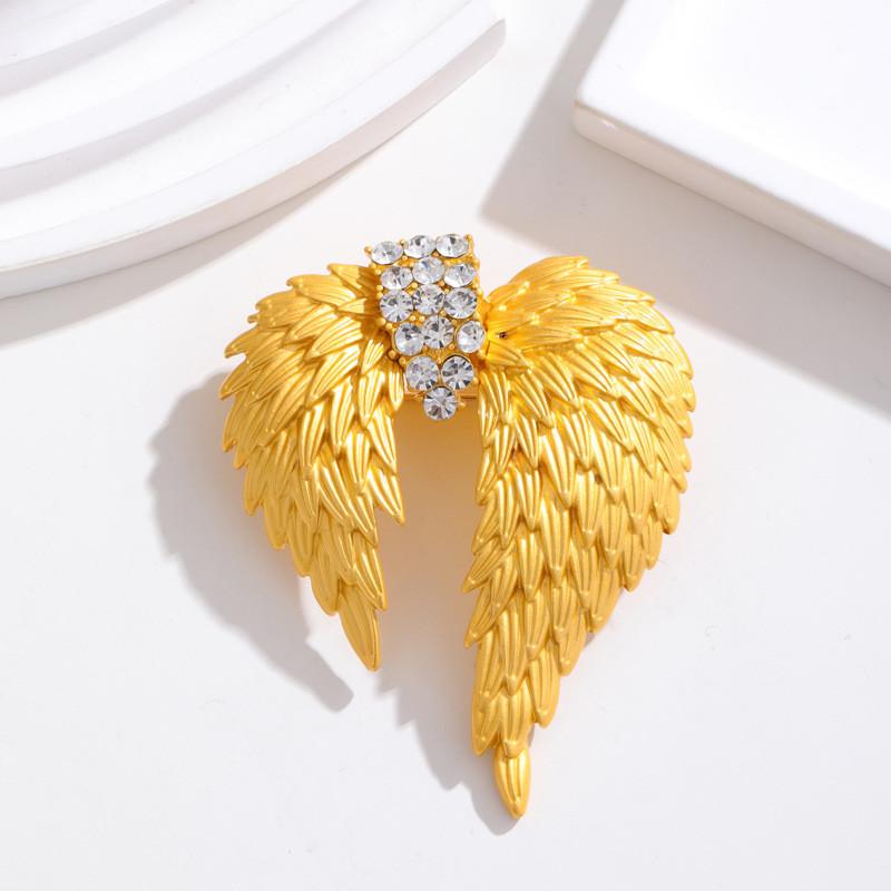 Vintage Wing Brooch With Water Drilled Angel Wings For Women And Men Accessories